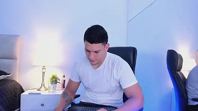 Chriss Diamond online show from 06/01/26, 08:54