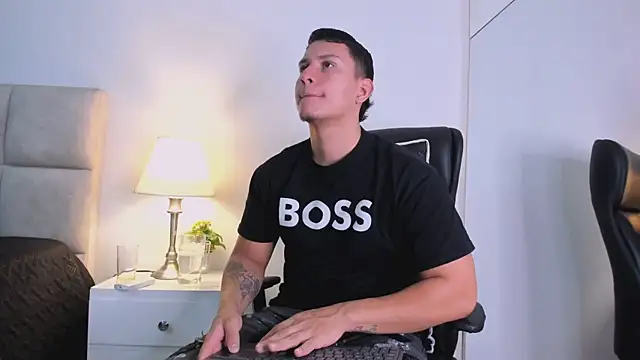 Chriss Diamond online show from 07/15/26, 08:14