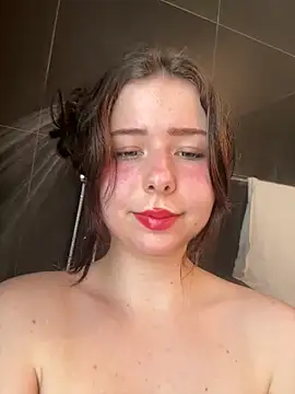 leiawifey online show from 04/07/26, 02:39