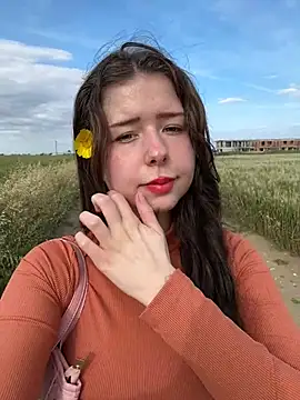 leiawifey online show from 04/10/26, 01:49