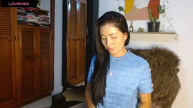 ivanna dl online show from 05/23/26, 01:11