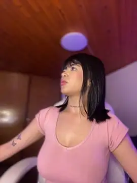 Violetaa pink18 online show from 04/15/26, 01:51