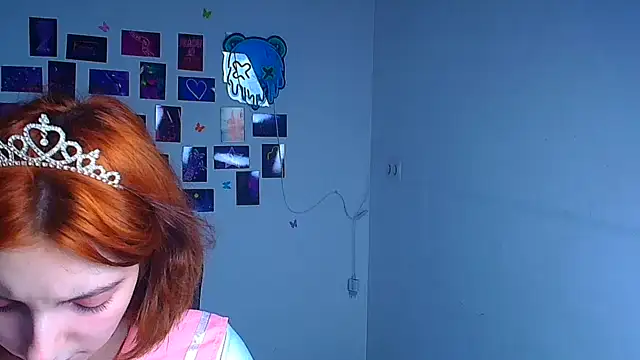 Snapshot of Butterfly_Milly chatting on 04/01/26, 02:25 Butterfly Milly online show from 04/01/26, 02:25