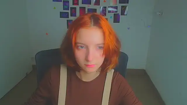 Snapshot of Butterfly_Milly chatting on 04/08/26, 11:43 Butterfly Milly online show from 04/08/26, 11:43