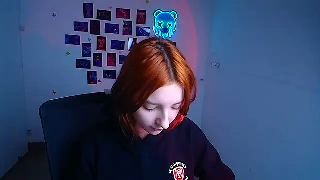 Snapshot of Butterfly_Milly chatting on 04/11/26, 06:29 Butterfly Milly online show from 04/11/26, 06:29