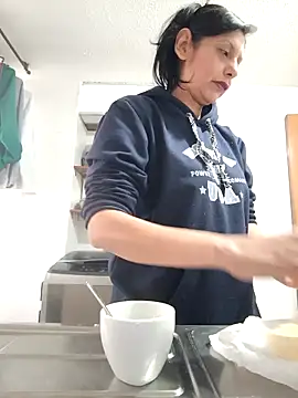 SamanthaRosse01  online show from 04/05/26, 02:14