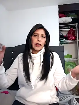 SamanthaRosse01  online show from 04/08/26, 04:18