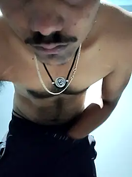 Snapshot of luck00y chatting on 04/07/26, 04:57 luck00y online show from 04/07/26, 04:57