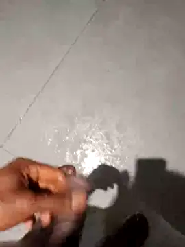 Snapshot of luck00y chatting on 04/09/26, 09:58 luck00y online show from 04/09/26, 09:58