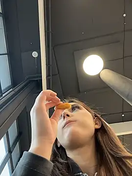 AnitaFly online show from 04/05/26, 11:07