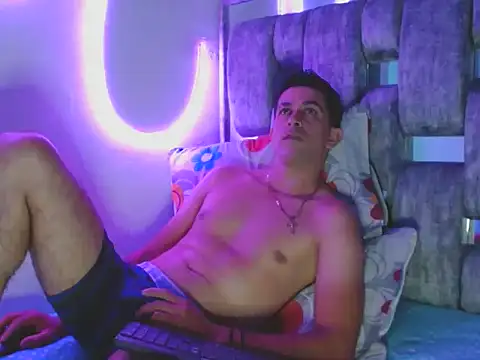 21Latinlover online show from 04/02/26, 12:41