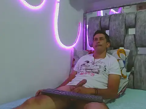 21Latinlover online show from 04/02/26, 09:34