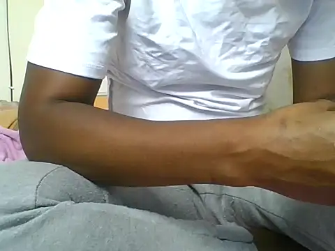 Thandie40 online show from 04/08/26, 07:47