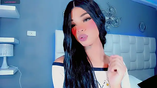 Kornylovee online show from 04/11/26, 09:19