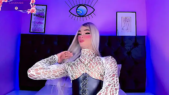 Kornylovee online show from 07/09/26, 09:41