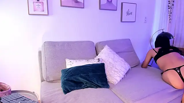 emilydolly  online show from 05/21/26, 12:34