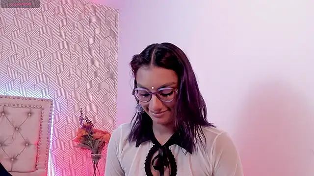 ValeAlvarez  online show from 04/04/26, 07:22