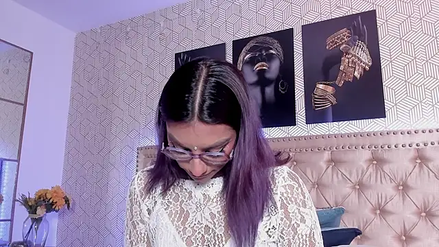 ValeAlvarez  online show from 04/10/26, 03:50