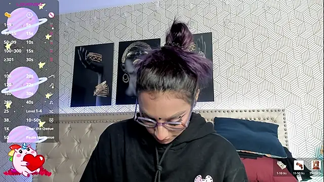 ValeAlvarez  online show from 04/13/26, 03:17