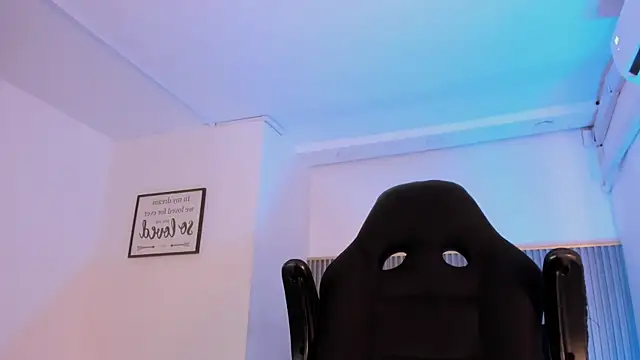 ApoloJackson1 online show from 04/09/26, 06:19