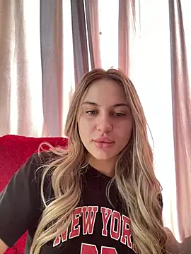 ScarlettMussee online show from 04/05/26, 02:03