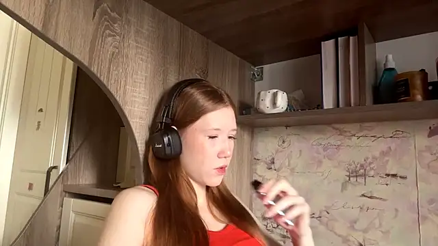 KiraNice1 online show from 04/13/26, 07:25