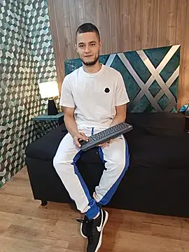 Joaho Fernandez online show from 07/14/26, 08:25
