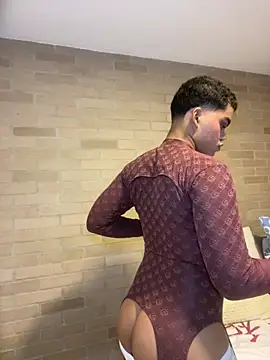 Snapshot of Sweet_Darius chatting on 03/26/26, 03:56 Sweet Darius online show from 03/26/26, 03:56