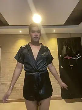 Snapshot of Sweet_Darius chatting on 04/10/26, 03:34 Sweet Darius online show from 04/10/26, 03:34