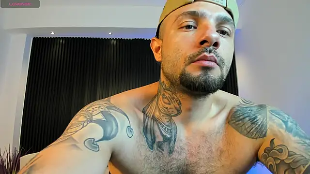 NICK OWEEN26 online show from 04/13/26, 07:30