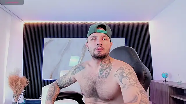 NICK OWEEN26 online show from 04/15/26, 07:58