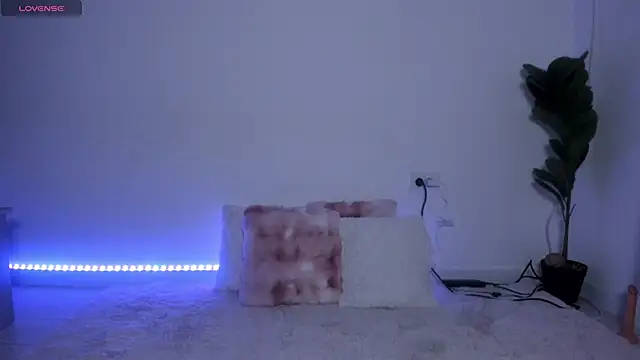 ArinaRave online show from 04/14/26, 07:20