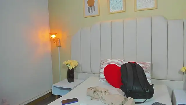 Sara Hanks online show from 04/09/26, 02:11