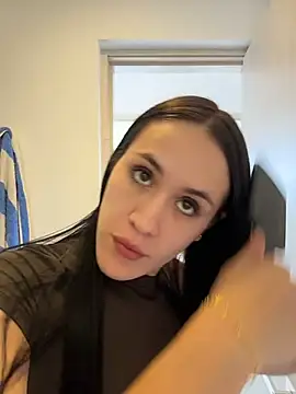 Snapshot of SerenaFox_ chatting on 05/19/26, 06:14 SerenaFox online show from 05/19/26, 06:14