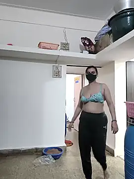 HeartlessGirl online show from 04/08/26, 03:23