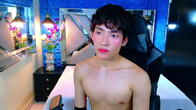 IsaacNovaa online show from 03/28/26, 07:13