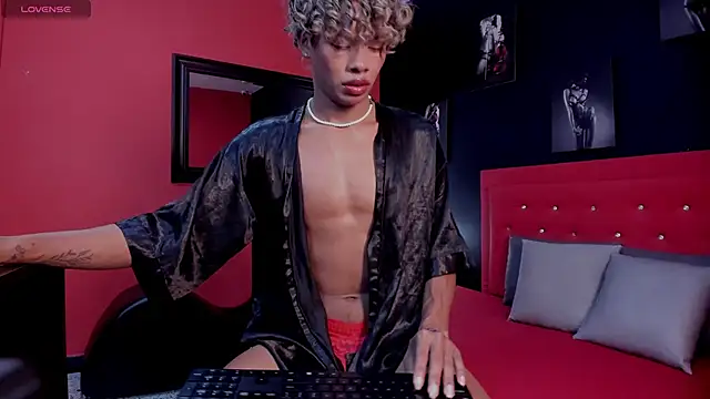 Henrikvermillion online show from 04/04/26, 02:54