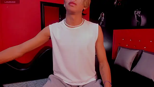 Henrikvermillion online show from 04/09/26, 03:17