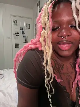 Nyla xox online show from 04/06/26, 12:30