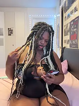 Nyla xox online show from 06/05/26, 08:47