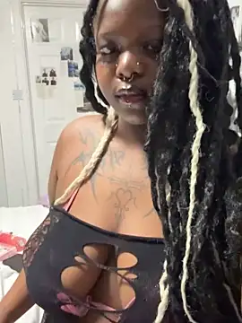 Nyla xox online show from 06/19/26, 09:40