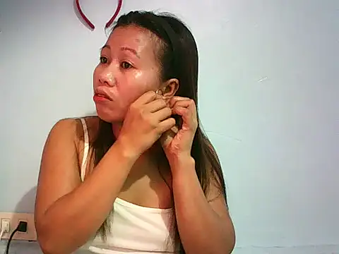 CreamyHotPussy4u online show from 04/15/26, 12:28