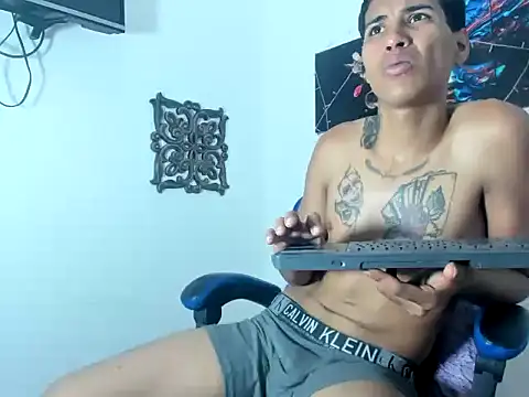 Snapshot of axeel-king chatting on 04/10/26, 11:59 axeel-king online show from 04/10/26, 11:59