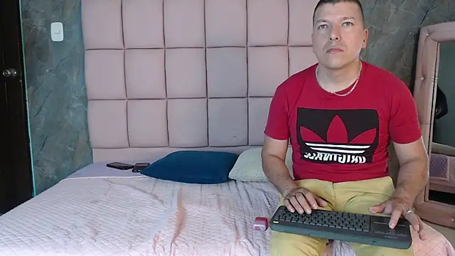 Snapshot of dante_king1 chatting on 03/28/26, 03:28 dante king1 online show from 03/28/26, 03:28