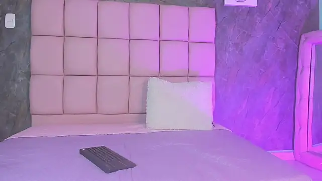 Snapshot of dante_king1 chatting on 04/15/26, 04:30 dante king1 online show from 04/15/26, 04:30