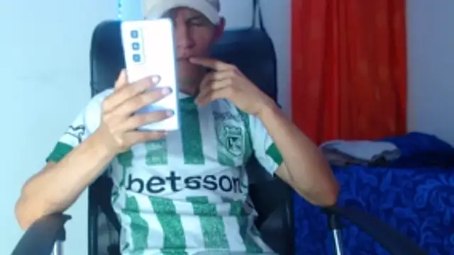 Snapshot of alejandro_stone12 chatting on 03/25/26, 12:00 alejandro stone12 online show from 03/25/26, 12:00