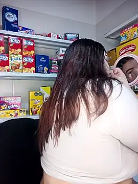 Snapshot of kitty__pinnk chatting on 03/30/26, 09:16 kitty pinnk online show from 03/30/26, 09:16