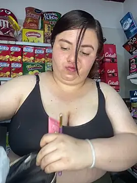 Snapshot of kitty__pinnk chatting on 04/11/26, 07:29 kitty pinnk online show from 04/11/26, 07:29