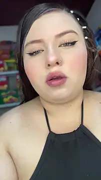 Snapshot of kitty__pinnk chatting on 04/15/26, 07:58 kitty pinnk online show from 04/15/26, 07:58