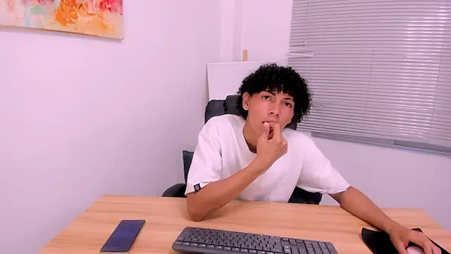 Eletry 01 online show from 04/15/26, 07:58